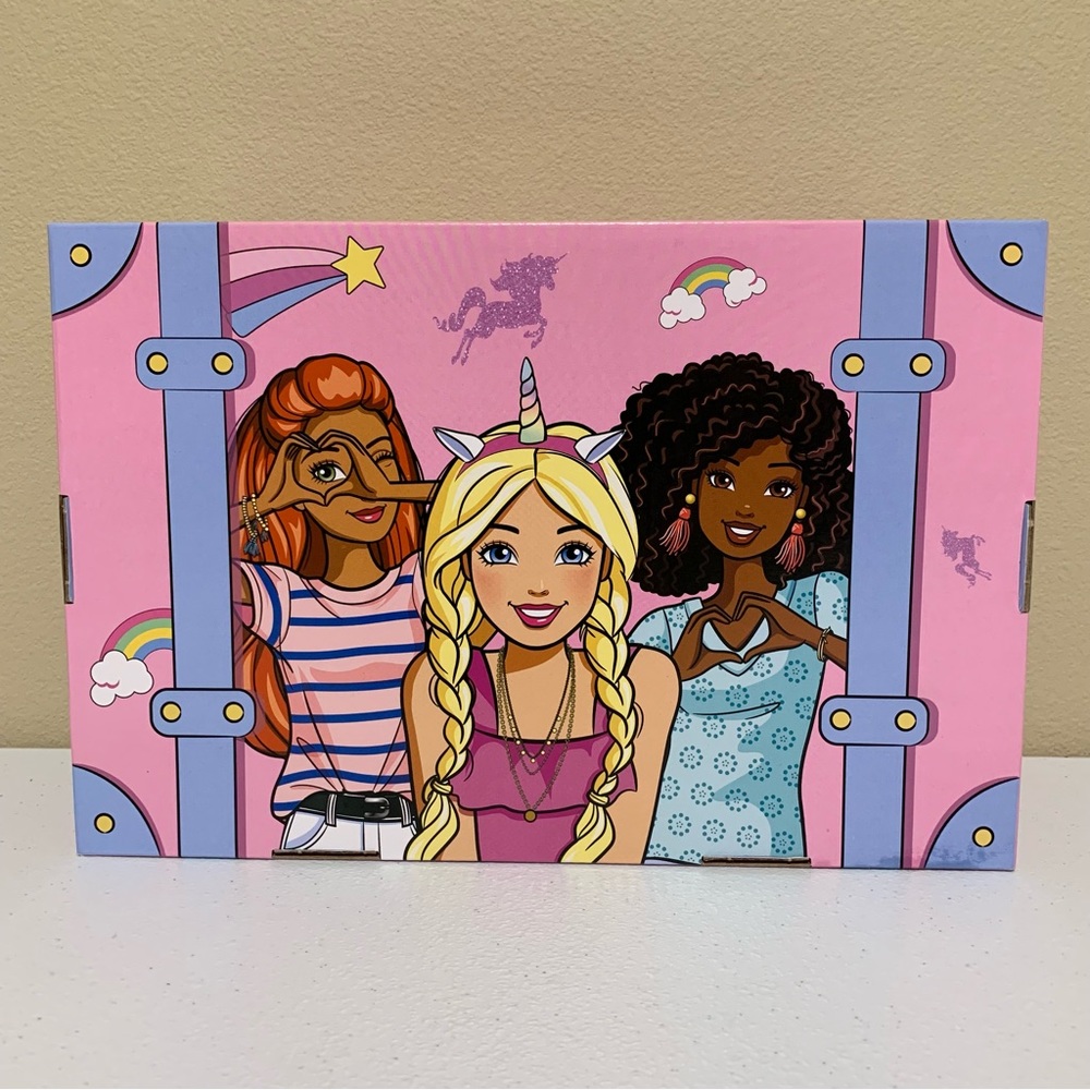 Barbie Dress-Up Trunk Set-Fits Sizes 4-6X NWT